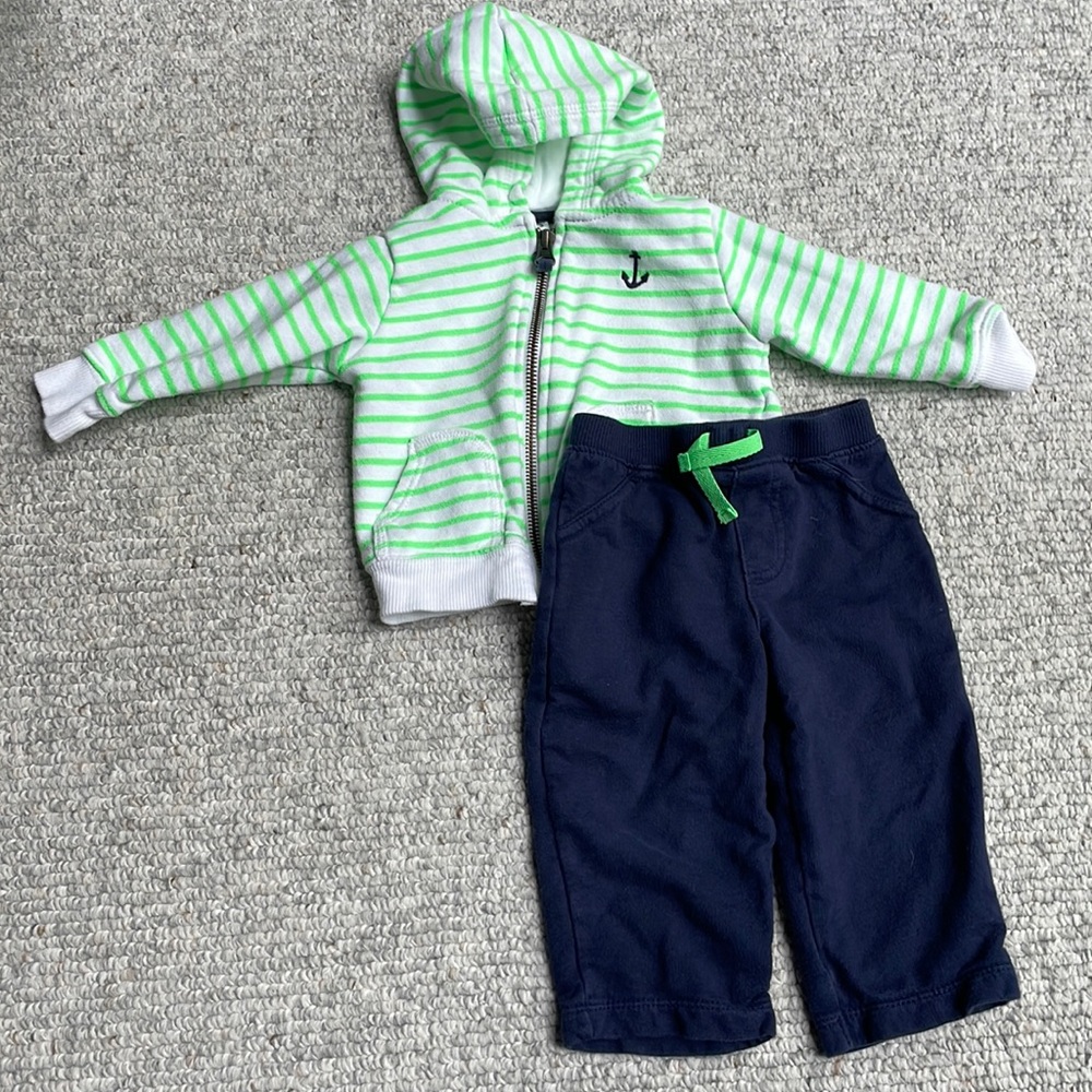 Carters baby boy 2 piece set. Hoodie and pants